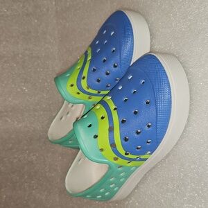 Old Navy Perforated Slip-On Shoes Toddler Boys Sz 8 (Partially Plant-Based) New